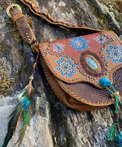 Earth and Sky Messenger Leather Bag image 2