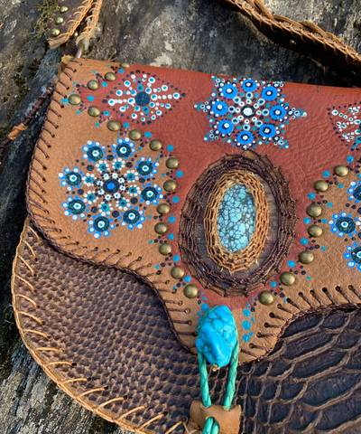 Earth and Sky Messenger Leather Bag image 4